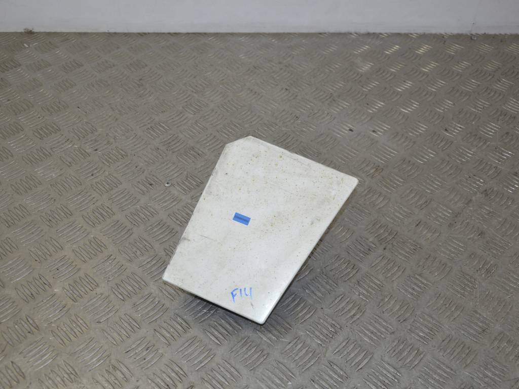 Лючок топливного бака