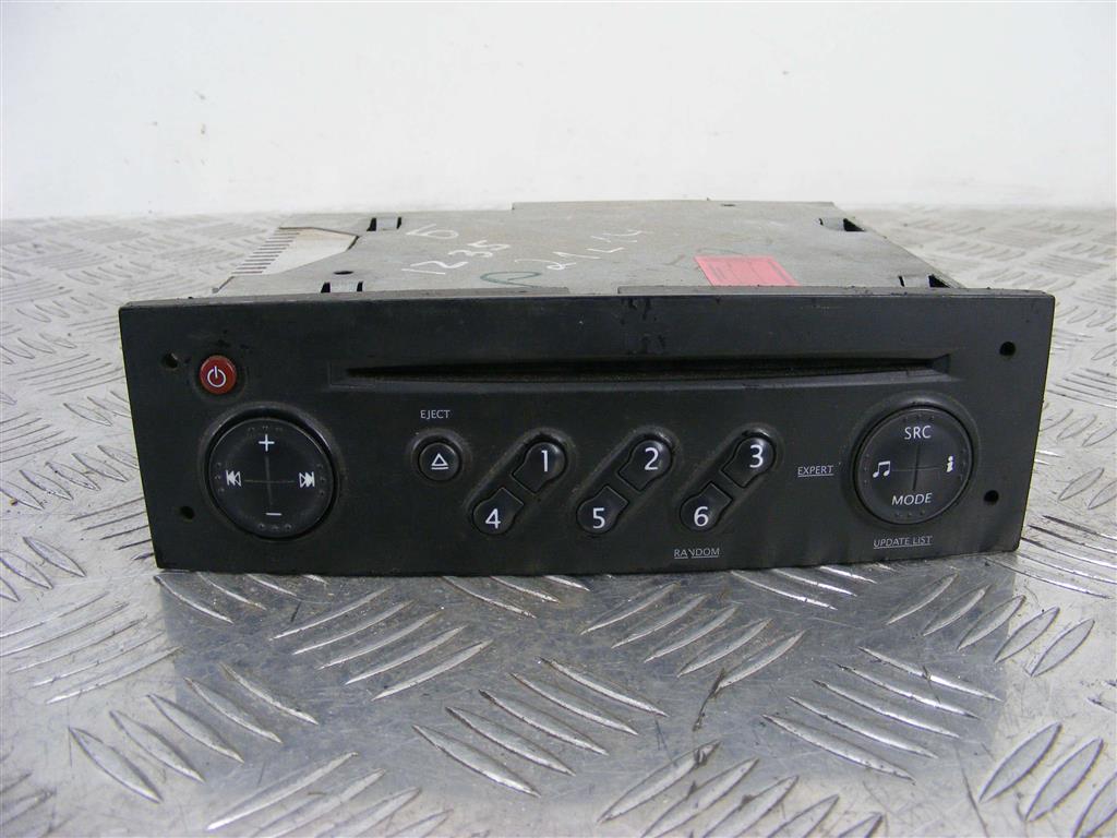 Магнитола Renault Megane 2 (2002-2008) 8200607918