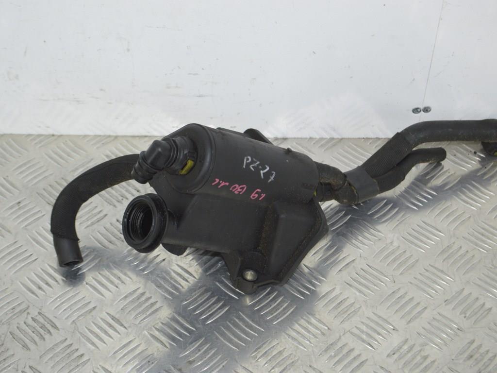 Маслоотделитель (сапун) Renault Megane 2 (2002-2008) 8200279414
