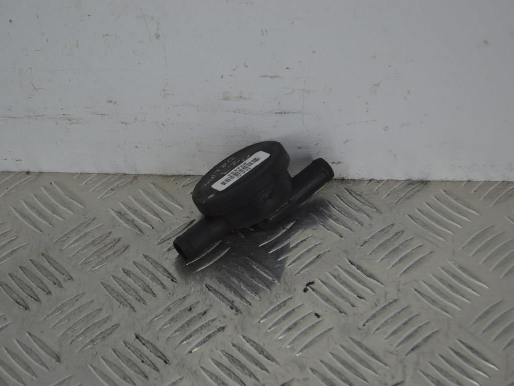 Маслоотделитель (сапун) Renault Scenic 2 (2003-2009) 8200045745