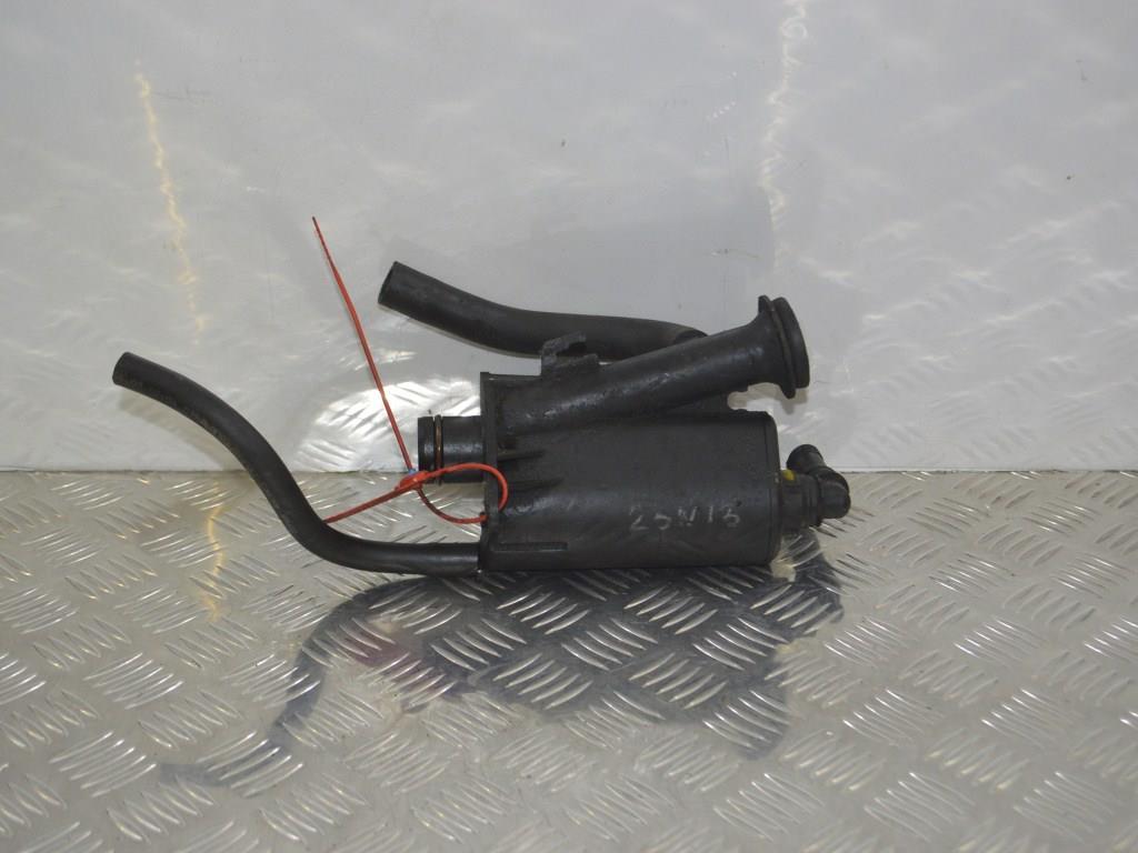 Маслозаливная горловина Renault Laguna 2 (2001-2007) 8200140763