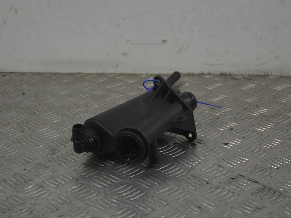 Маслозаливная горловина