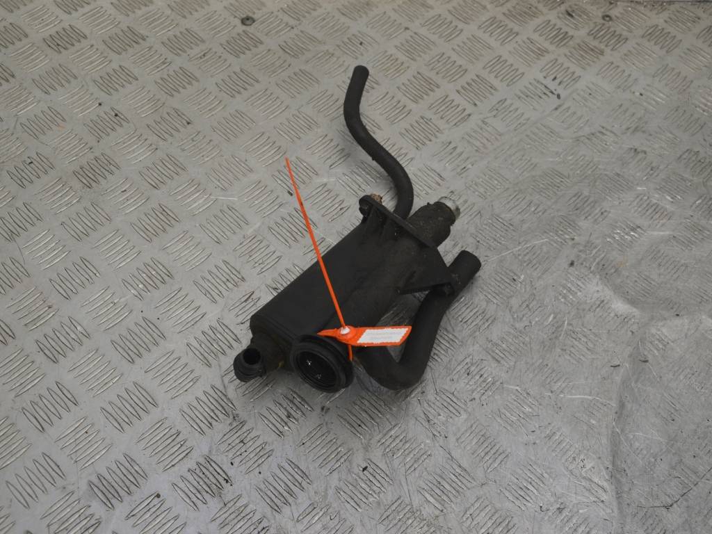 Маслозаливная горловина