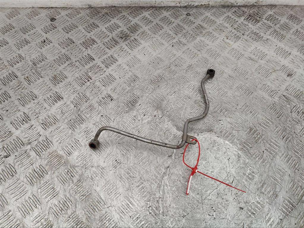 Масляная трубка турбины