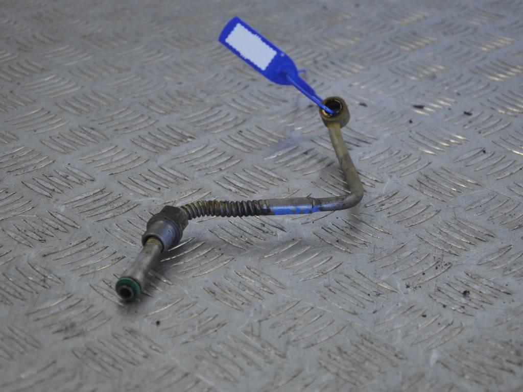 Масляная трубка турбины