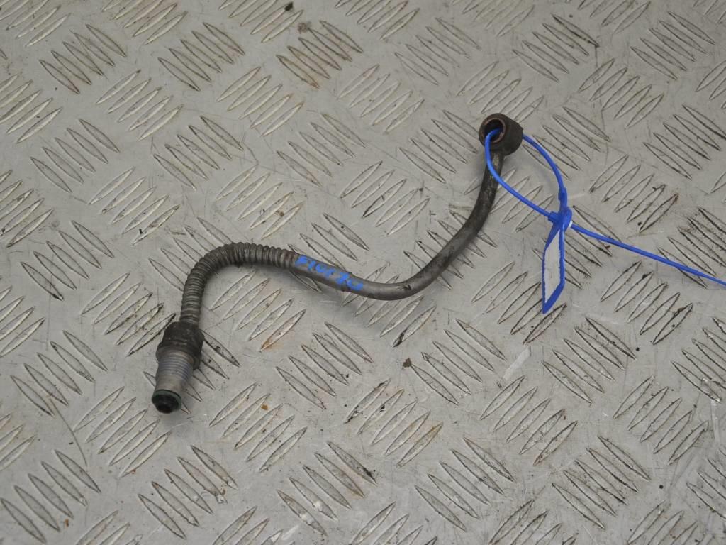 Масляная трубка турбины