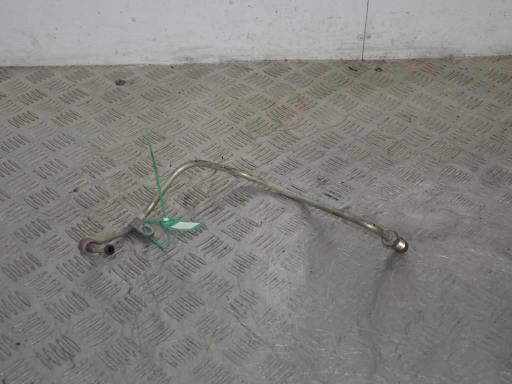 Масляная трубка турбины