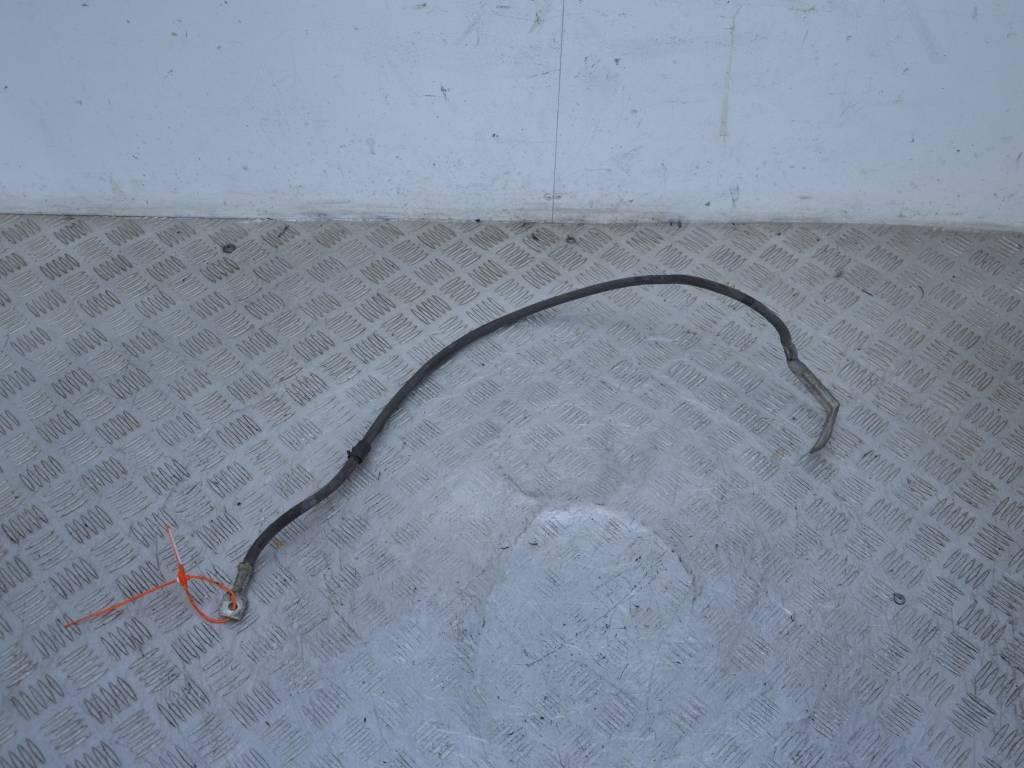 Минусовой провод аккумулятора