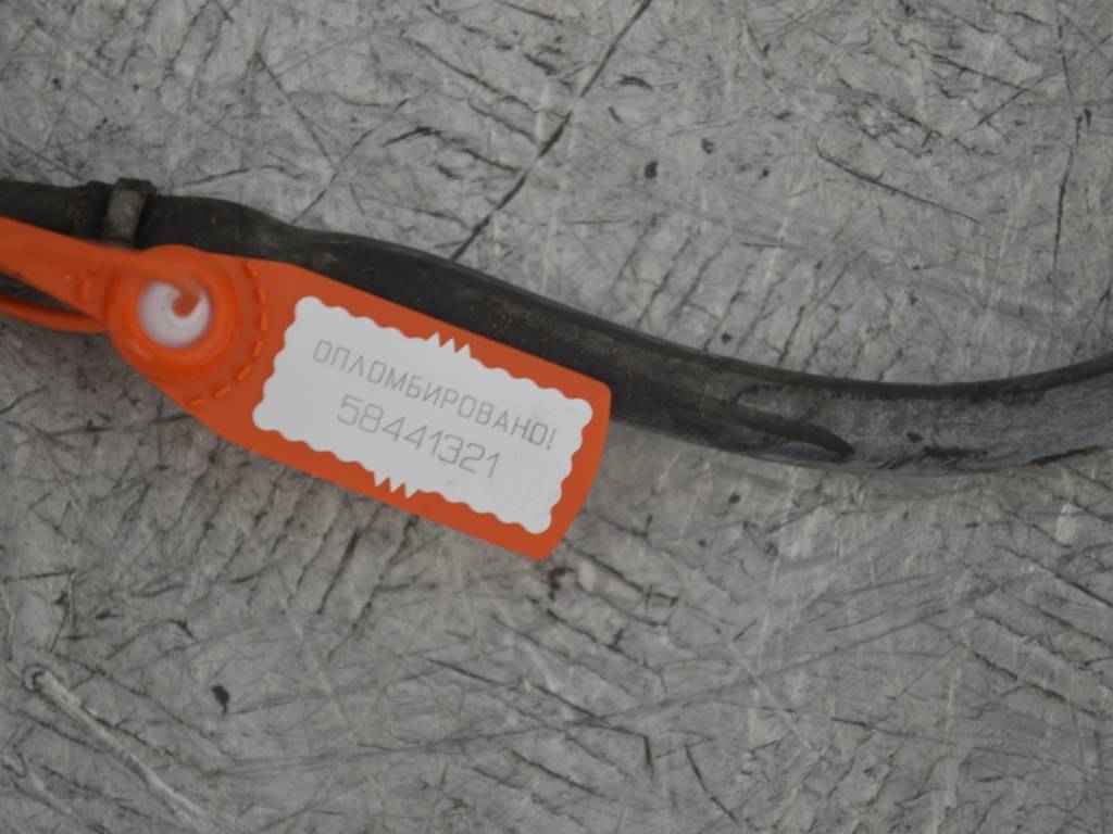 Минусовой провод аккумулятора