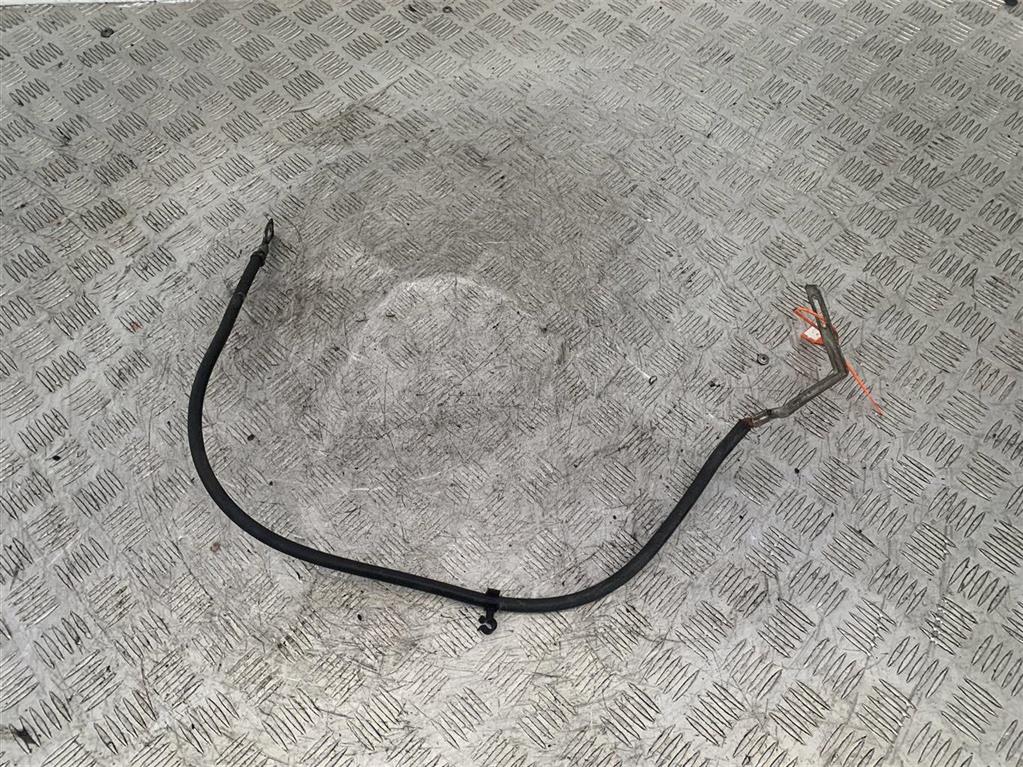 Минусовой провод аккумулятора