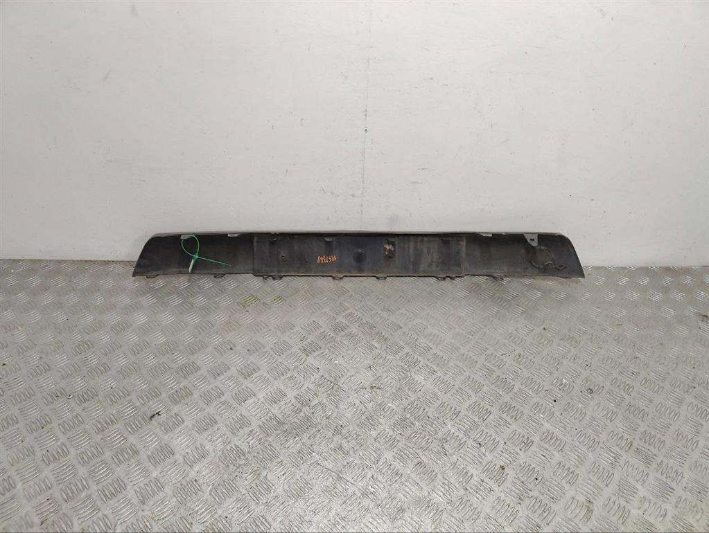 Молдинг бампера переднего