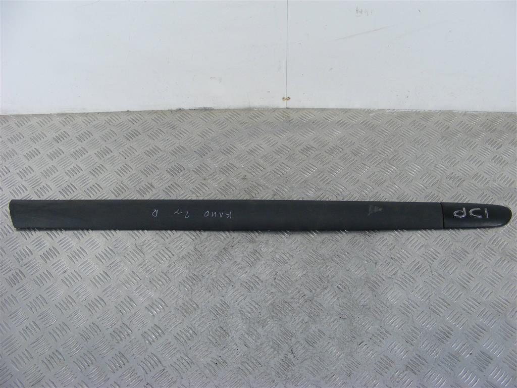 Молдинг двери передней правой Renault Clio 2 (1998-2005) 8200072238