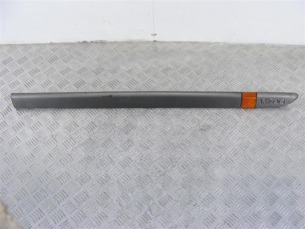 Молдинг двери передней правой Renault Laguna 2 (2001-2007) 8200036020