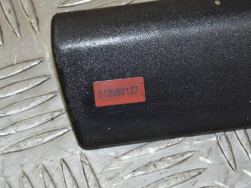 Молдинг двери передней правой Renault Laguna 2 (2001-2007) 8200036021