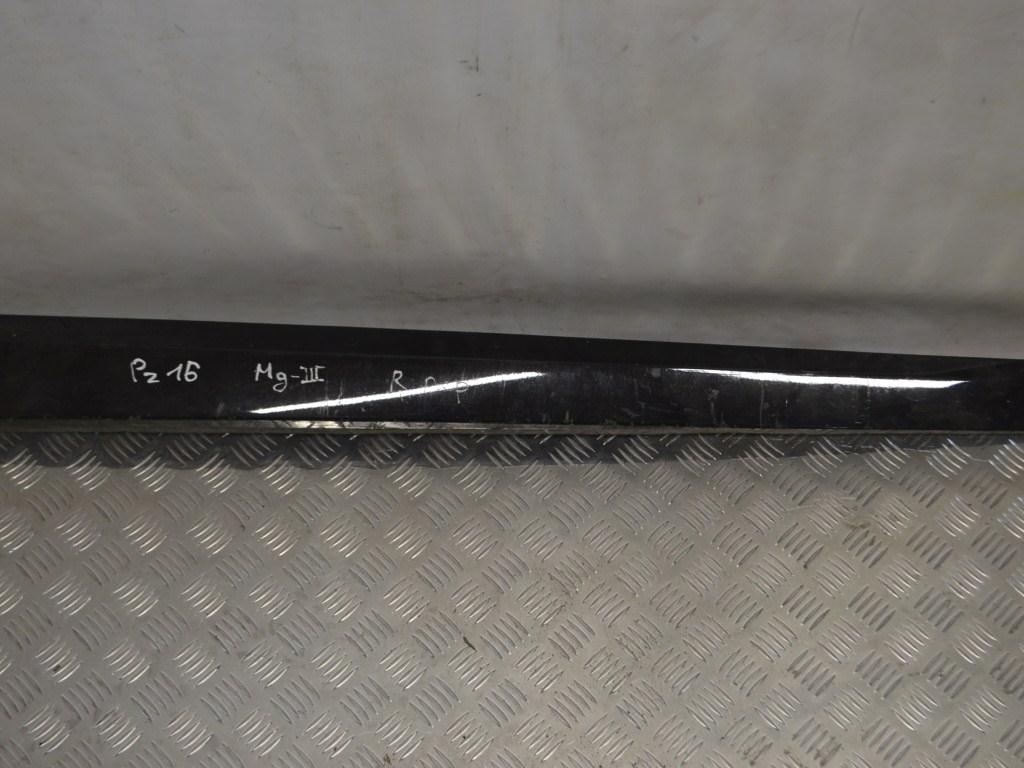 Молдинг двери передней правой Renault Megane 3 (2008-2019) 801861830R, 801867564R