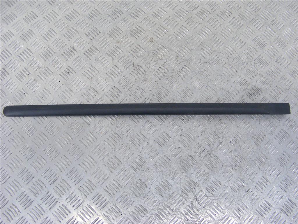 Молдинг двери задней левой Renault Logan 1 (2004-2014) 8200209882