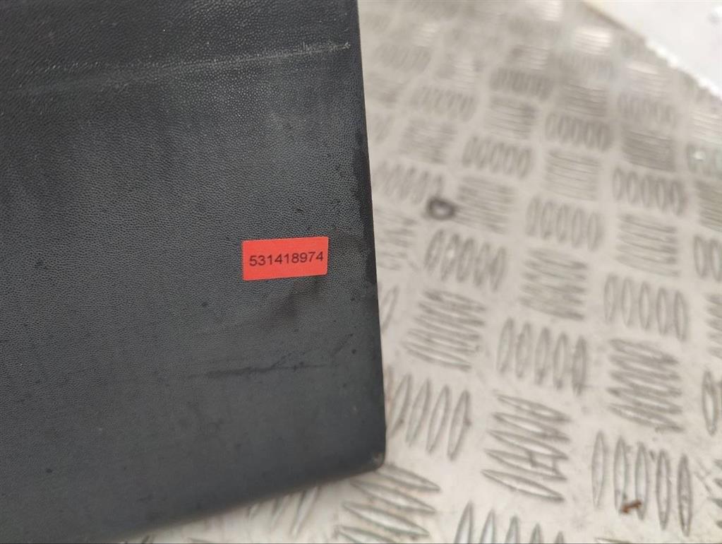 Молдинг двери задней левой