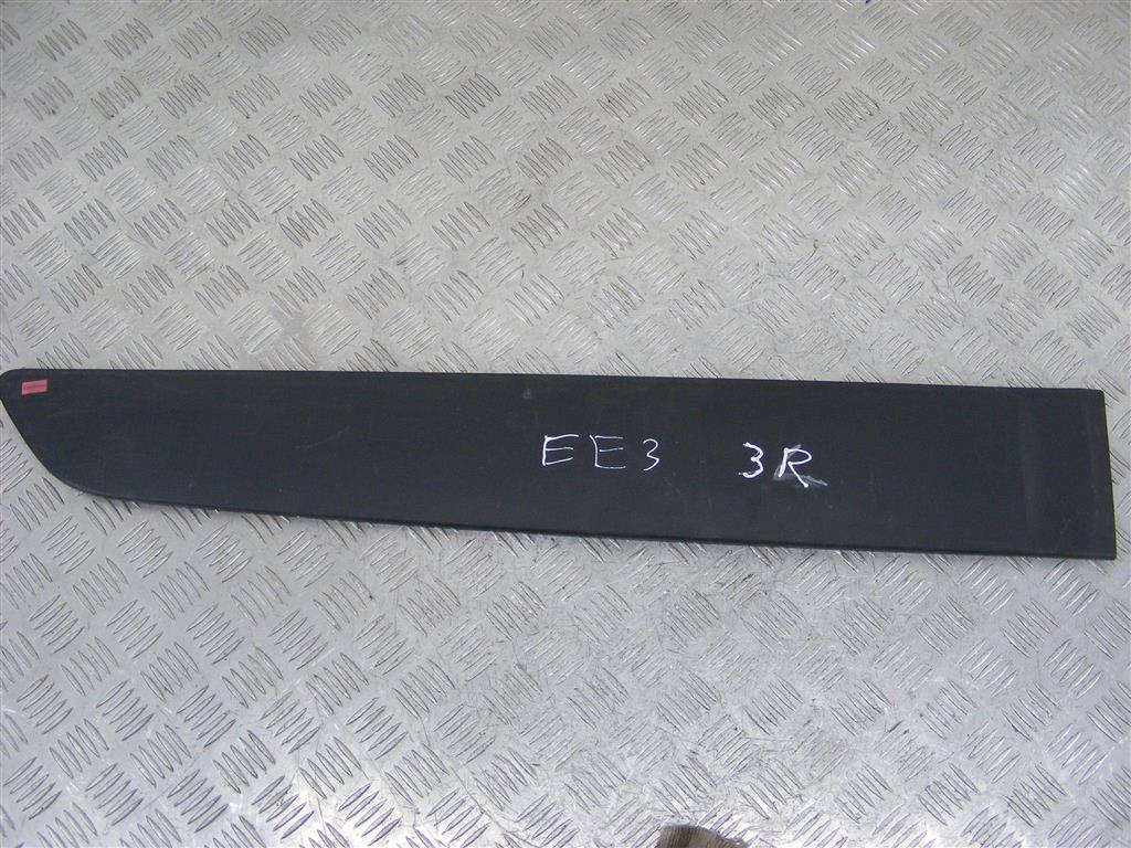 Молдинг двери задней правой