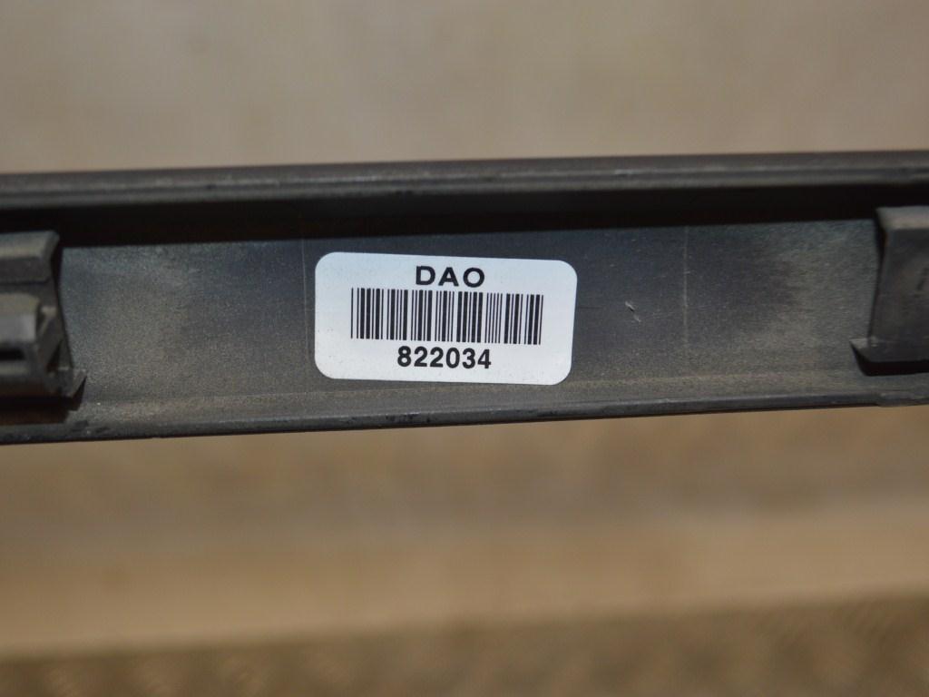 Молдинг двери задней правой