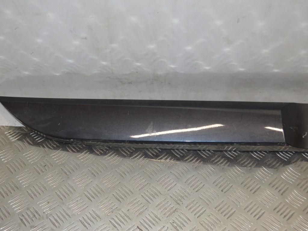 Молдинг двери задней правой