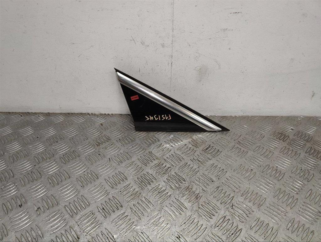 Молдинг крыла переднего правого