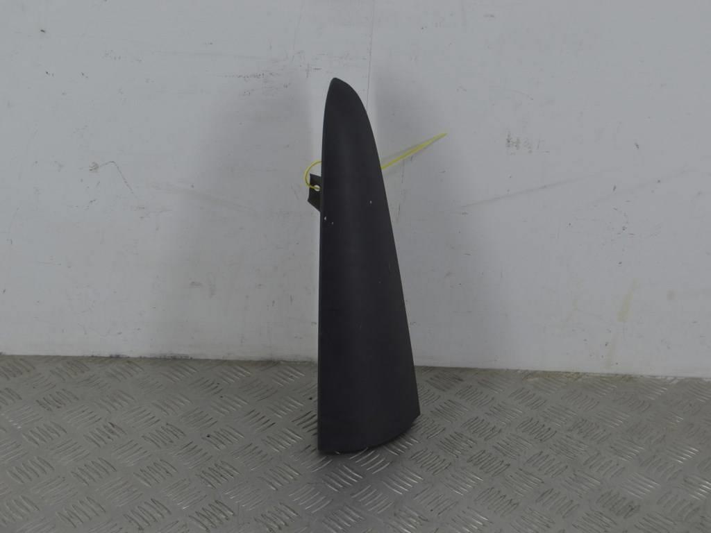 Молдинг (накладка кузовная)