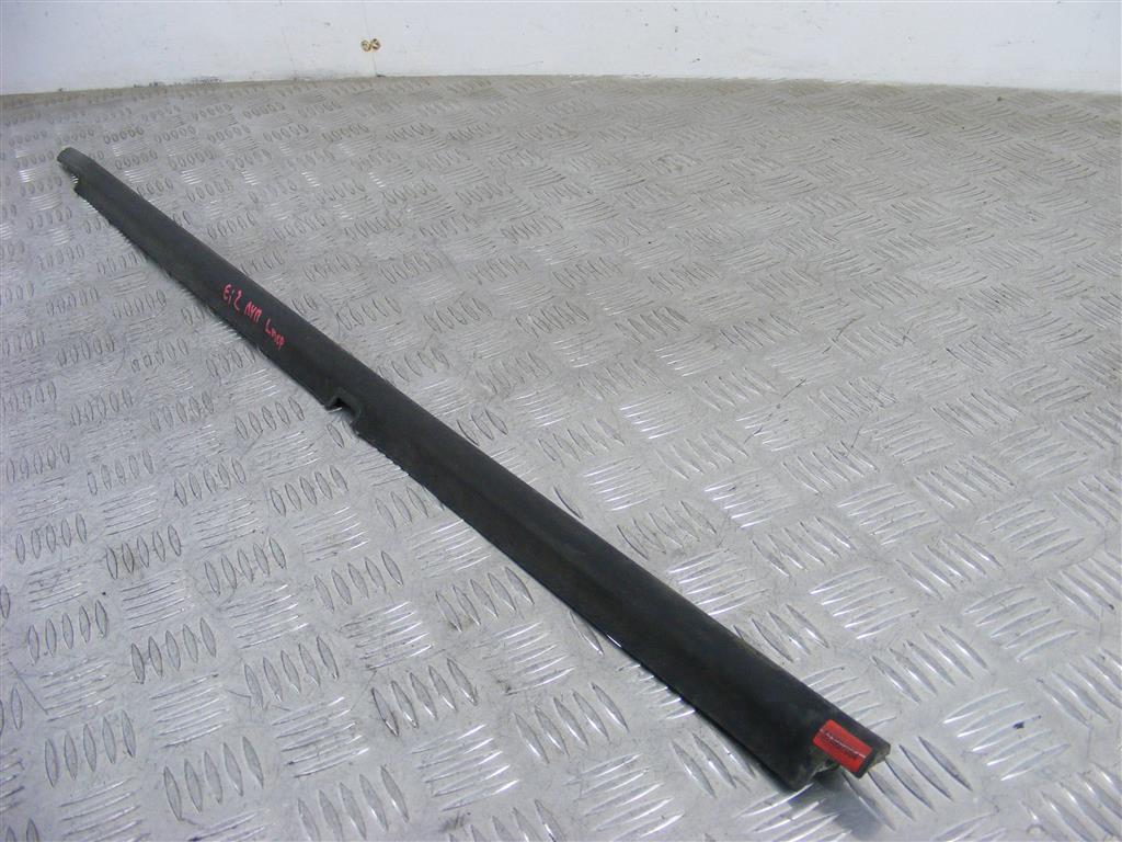 Молдинг стекла двери передней левой наружный Renault Scenic 1 (1996-2003)