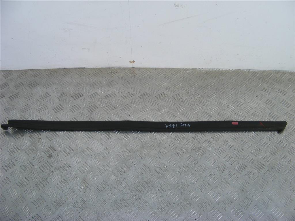 Молдинг стекла лобового Renault Espace 4 (2003-2010)