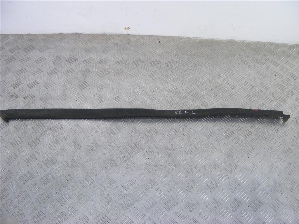 Молдинг стекла лобового Renault Espace 4 (2003-2010)