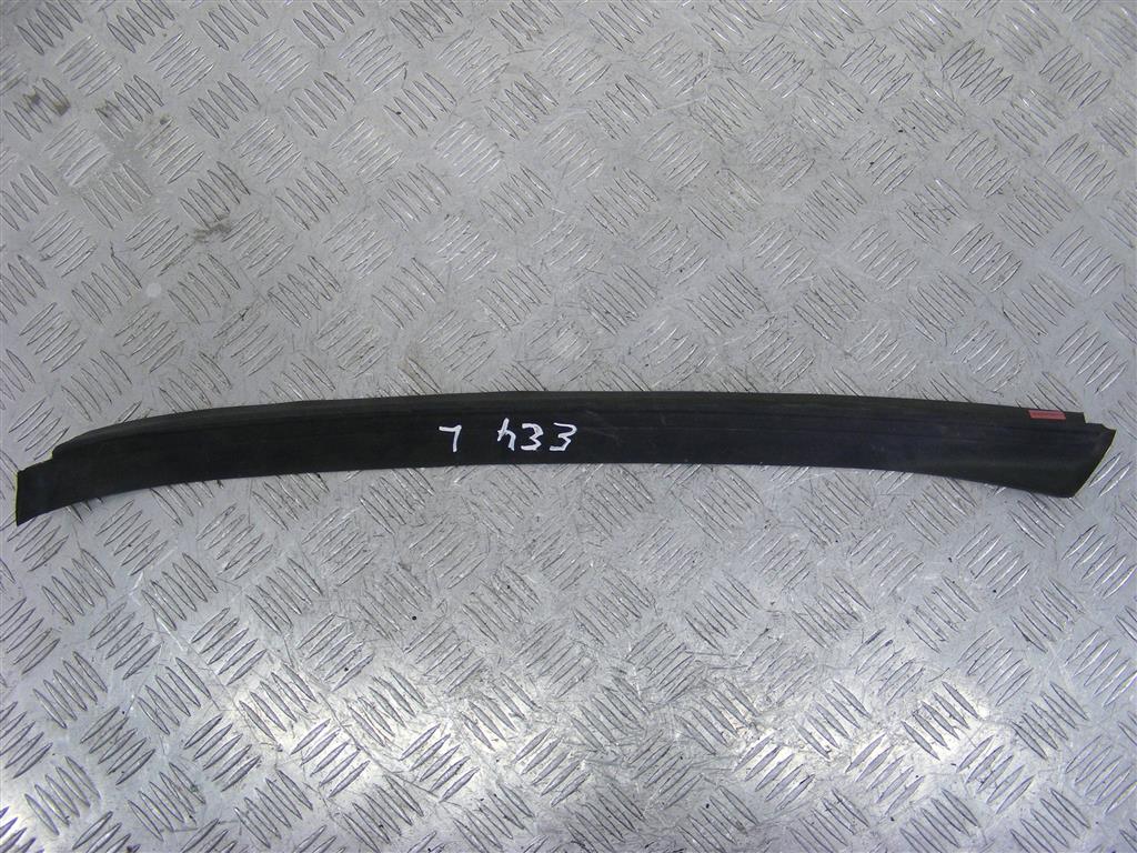 Молдинг стекла лобового