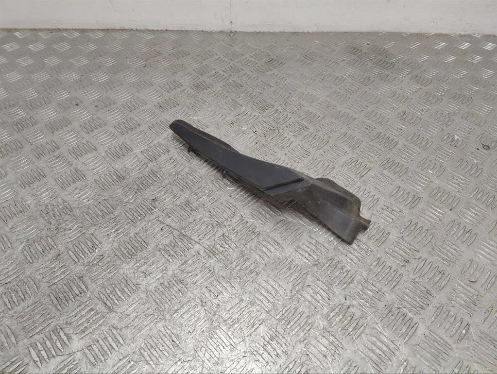 Молдинг стекла лобового