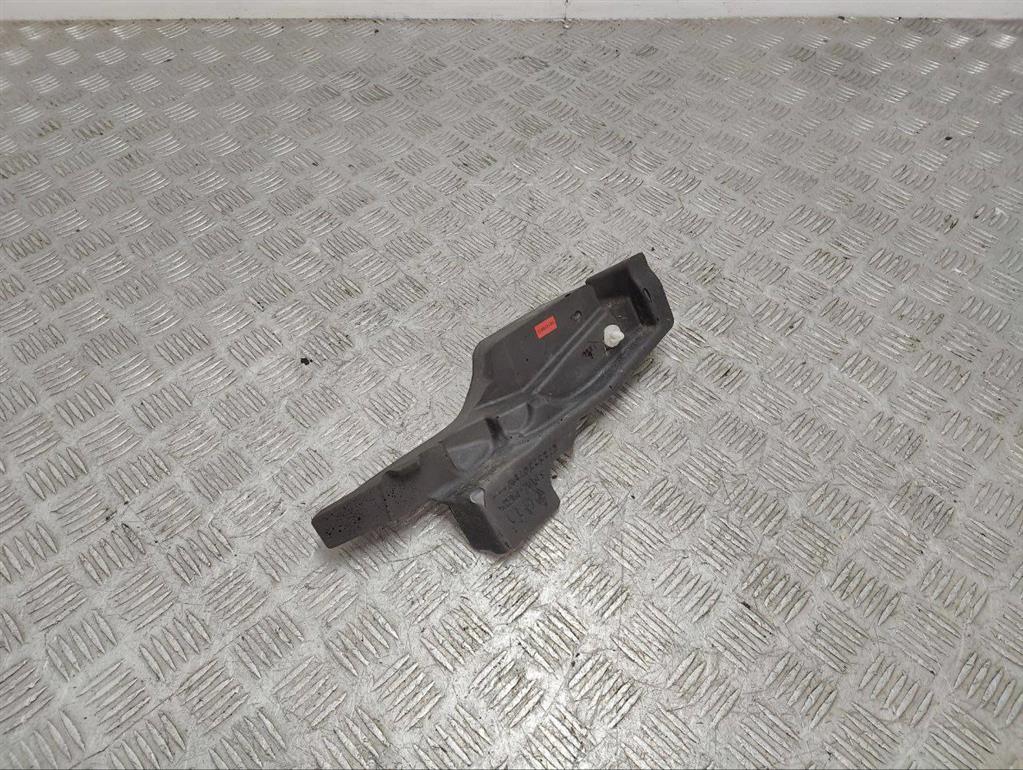 Молдинг стекла лобового