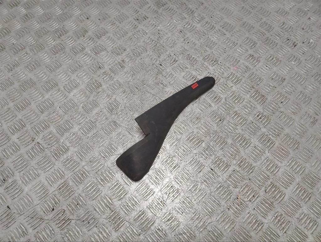 Молдинг стекла лобового