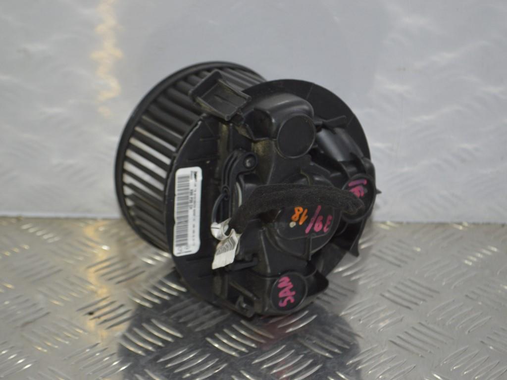 Моторчик печки Renault Sandero 1 (2009-2014)