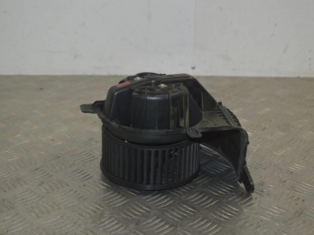 Моторчик печки Renault Scenic 2 (2003-2009)