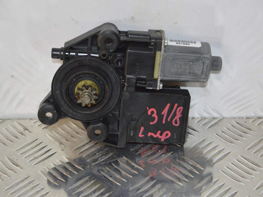 Моторчик стеклоподъемника передний левый