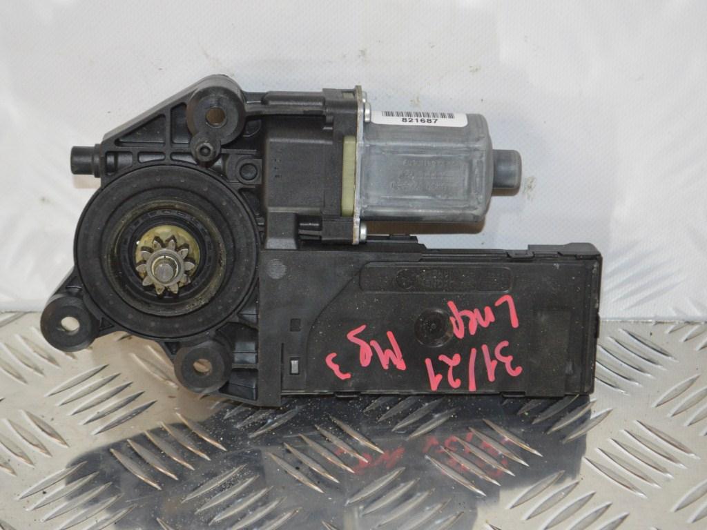 Моторчик стеклоподъемника передний левый