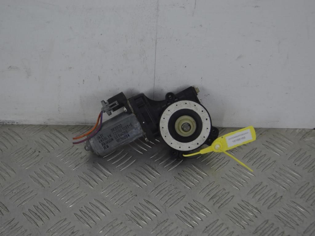 Моторчик стеклоподъемника передний правый Renault Master 3 (2010-2019) 128001031