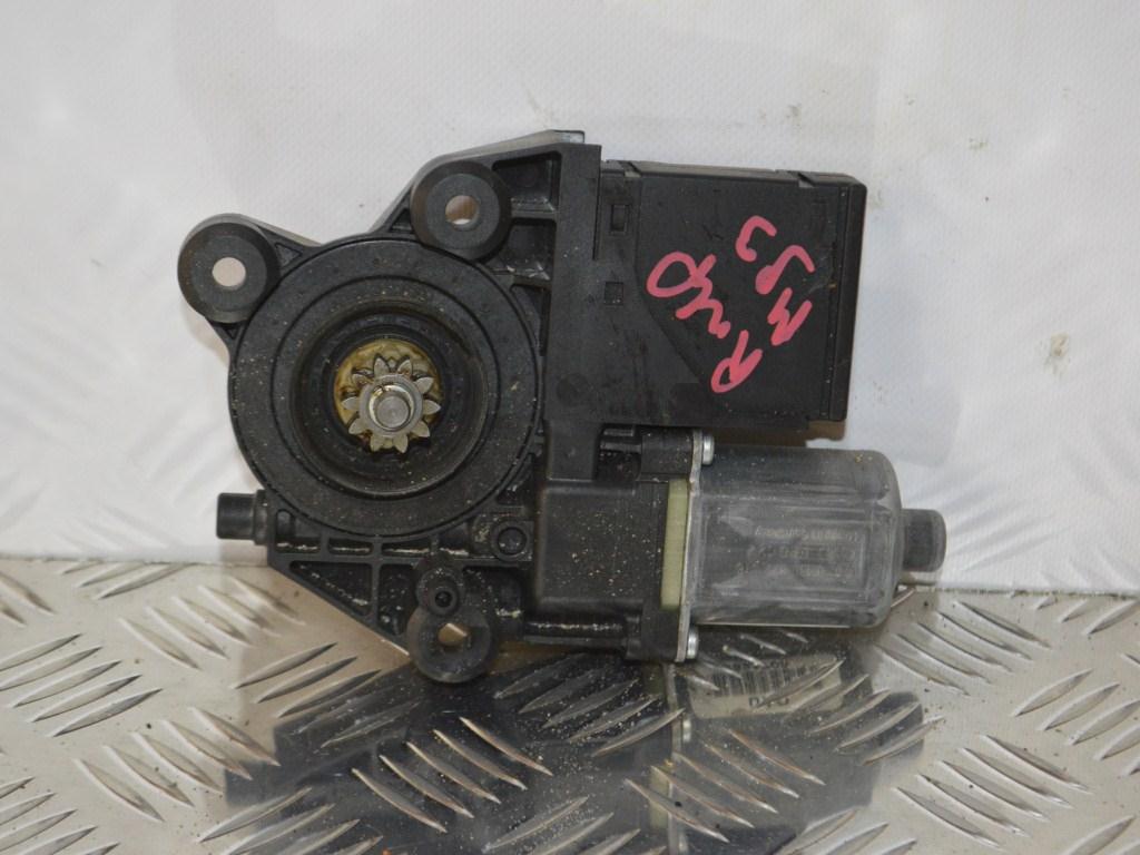 Моторчик стеклоподъемника передний правый