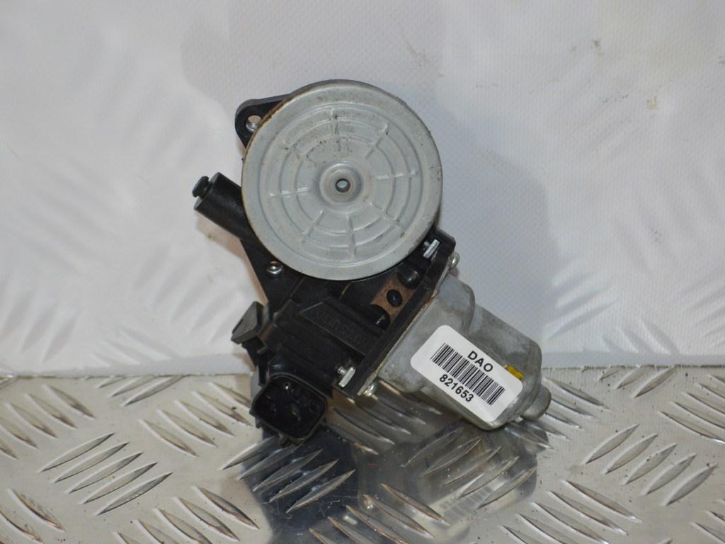 Моторчик стеклоподъемника задний левый