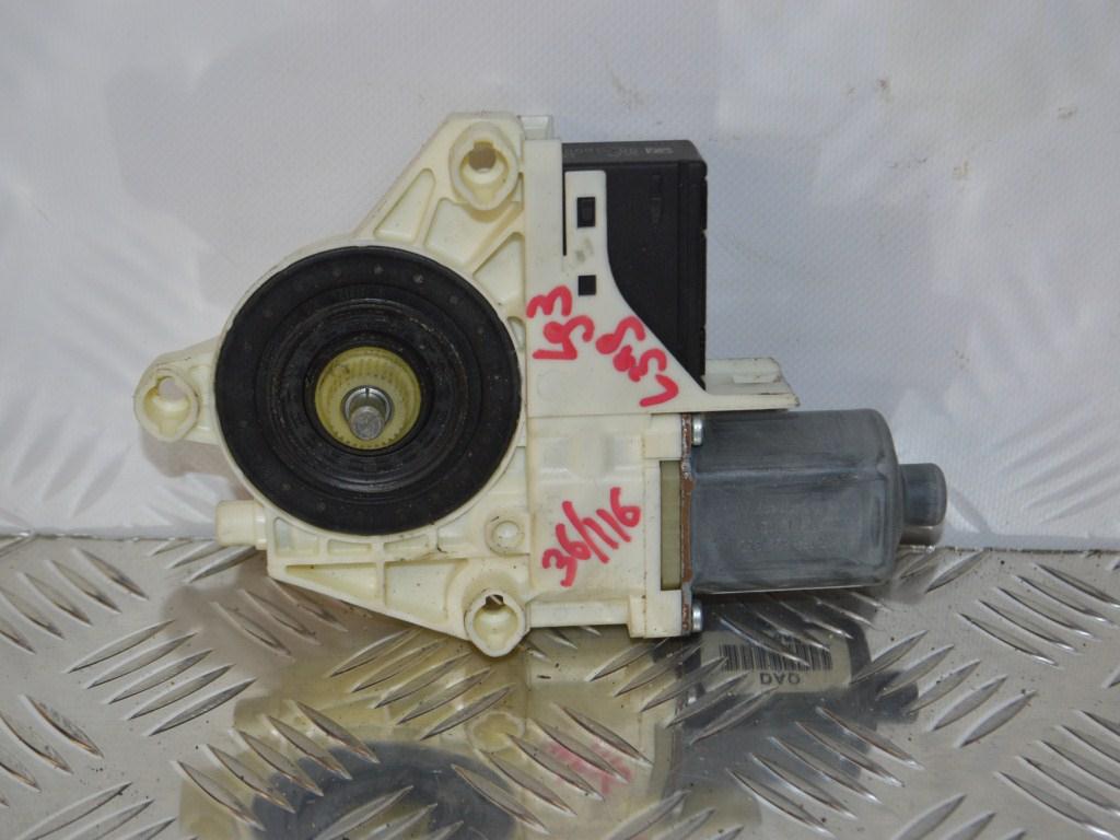 Моторчик стеклоподъемника задний левый