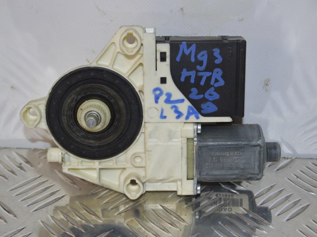 Моторчик стеклоподъемника задний левый