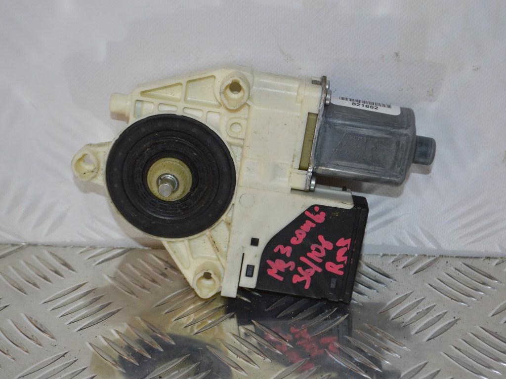 Моторчик стеклоподъемника задний правый