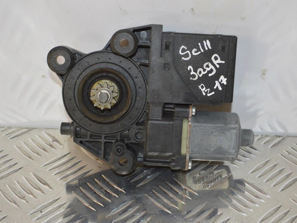 Моторчик стеклоподъемника задний правый