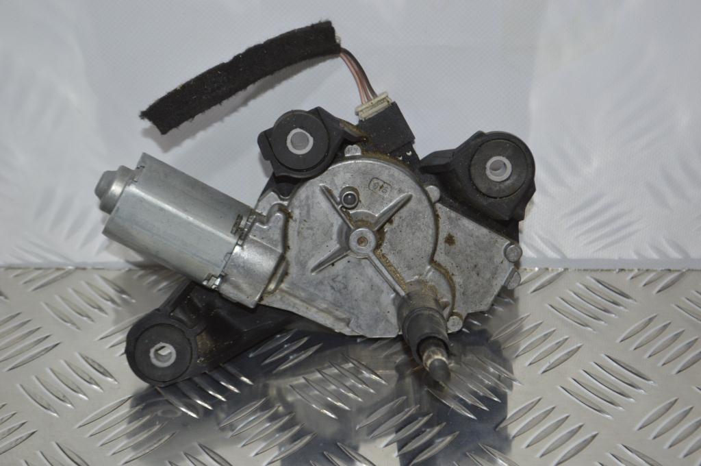 Моторчик заднего стеклоочистителя (дворника)