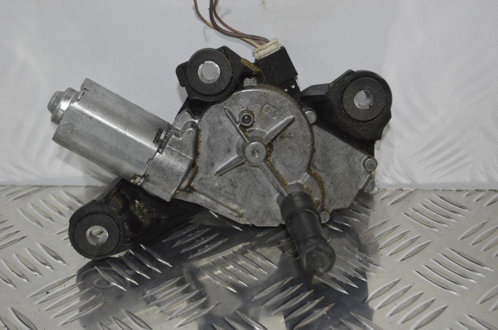 Моторчик заднего стеклоочистителя (дворника)