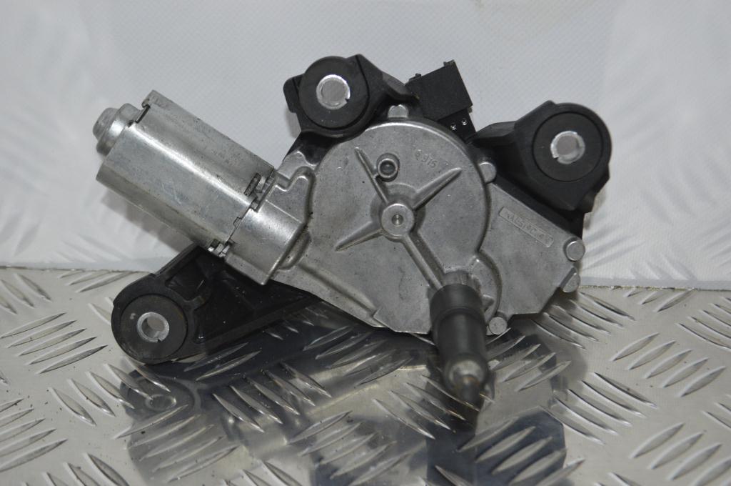 Моторчик заднего стеклоочистителя (дворника)