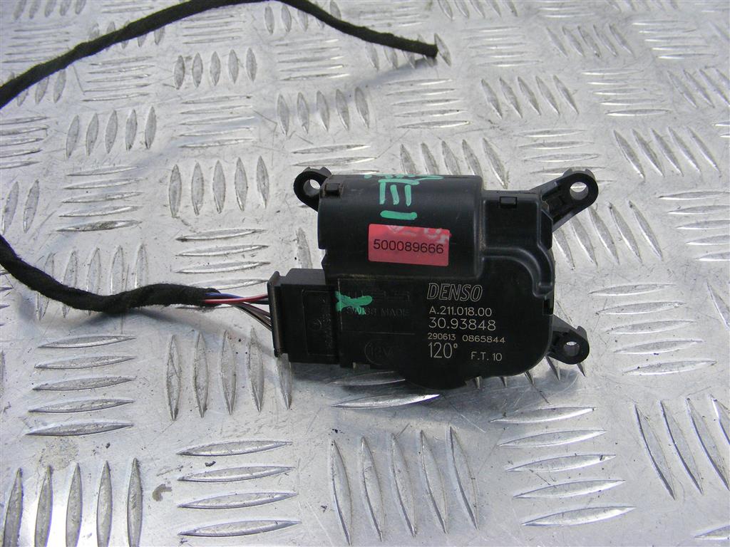 Моторчик заслонки печки