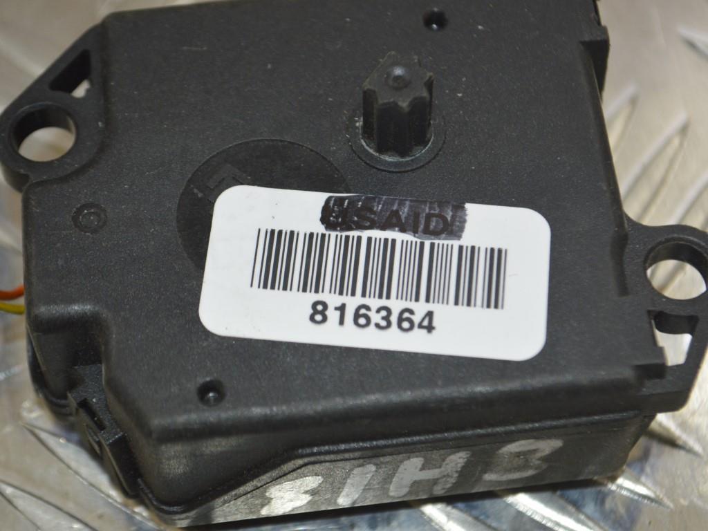 Моторчик заслонки печки Renault Scenic 1 (1996-2003) 657339X, 16107210205