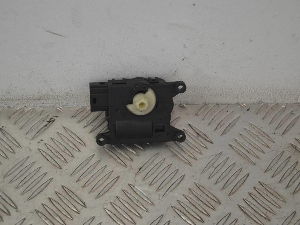 Моторчик заслонки печки